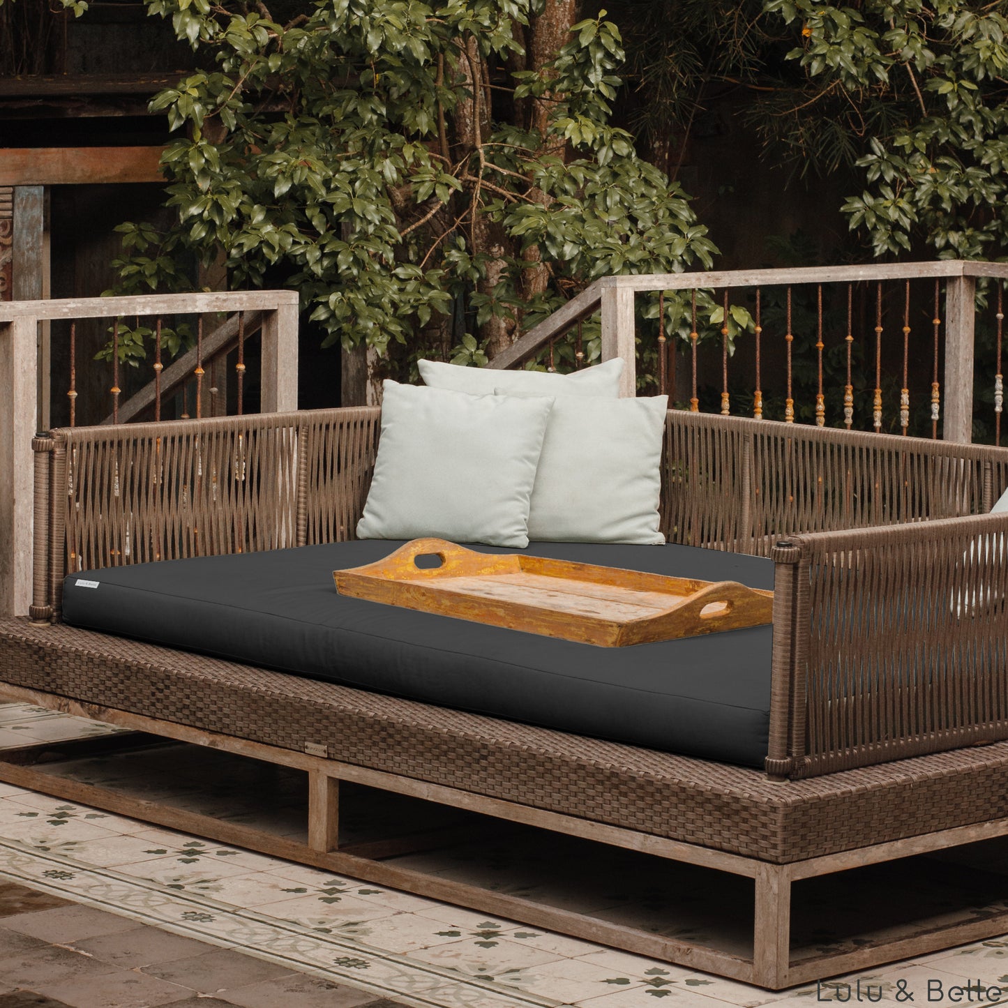 Lulu-Belle Marocco Outdoor Matratze Wetterfeste Auflage - Pool- und Salzwasser beständig - Schwarz