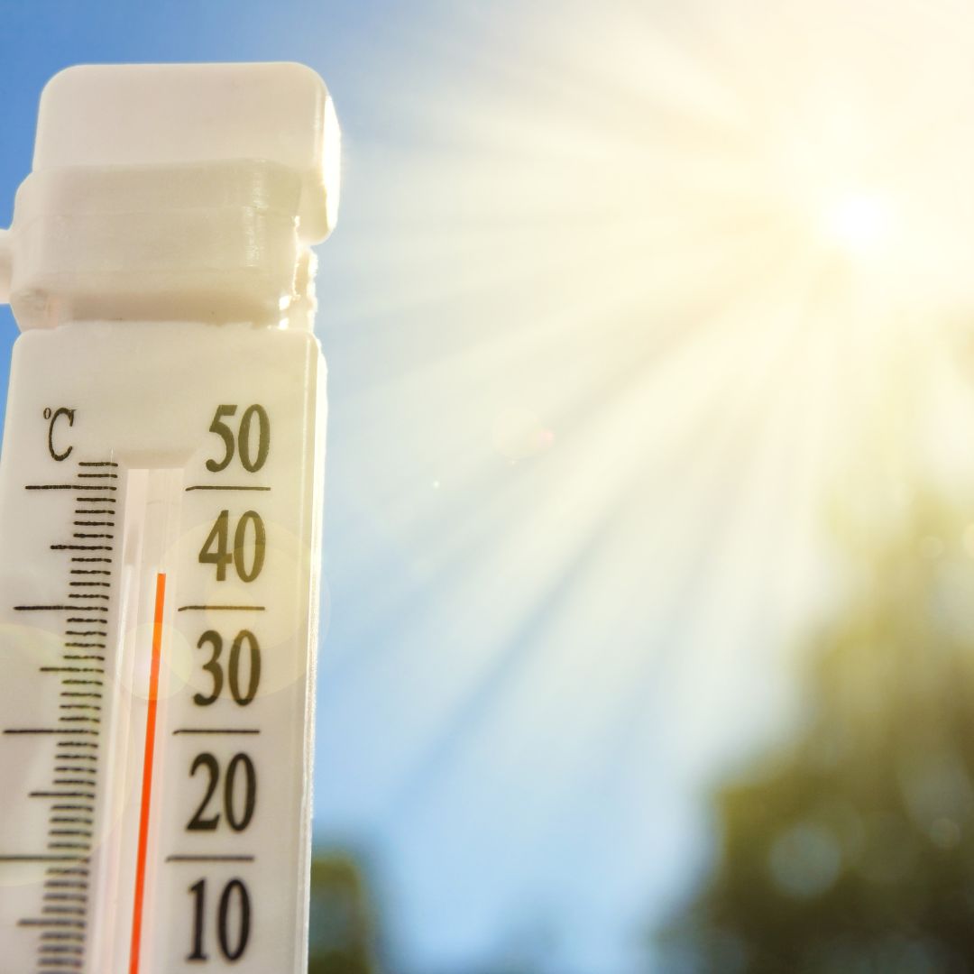 UV-Strahlung und Outdoor-Stoffe: 5 Fakten, die über die Lebensdauer entscheiden
