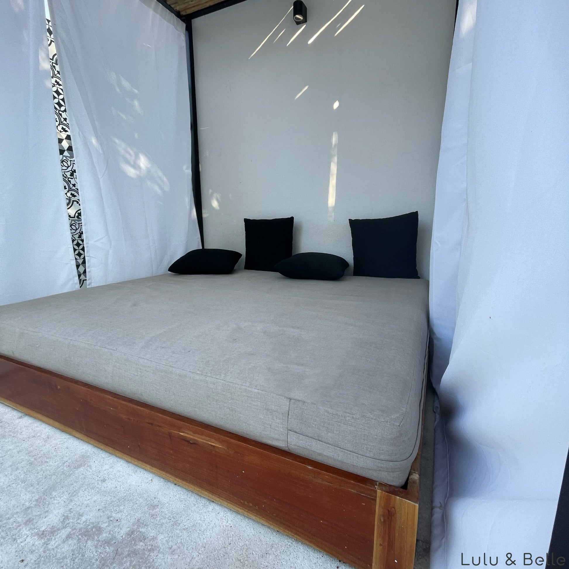 hochwertige und wetterfeste Outdoor Matratzen, Sitzkissen und Liegeauflagen
